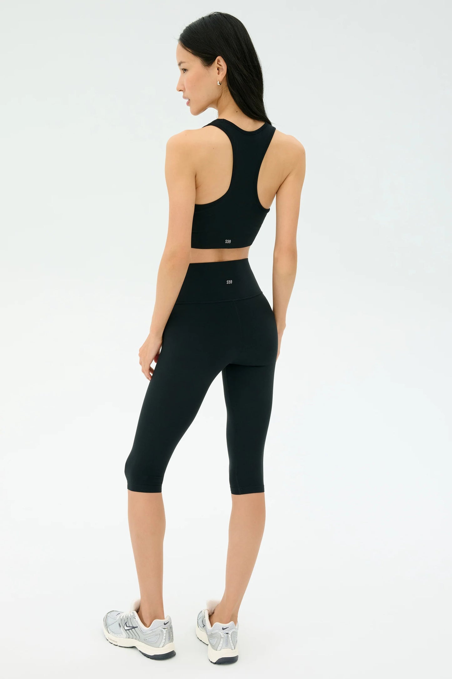 Airweight High Rise Capri Legging
