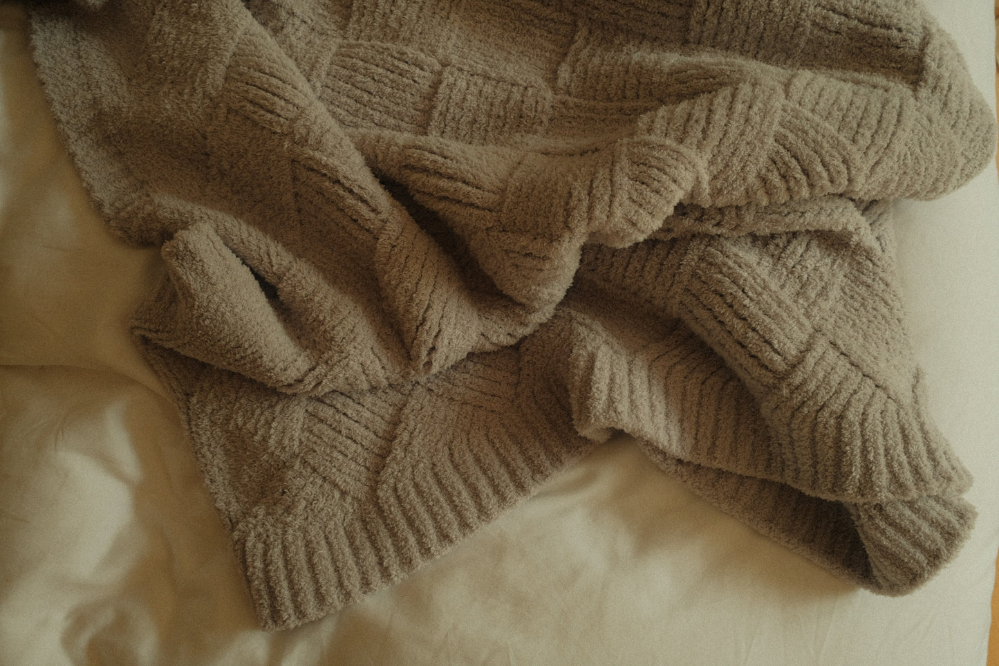 Cozy Diamond Throw Grey