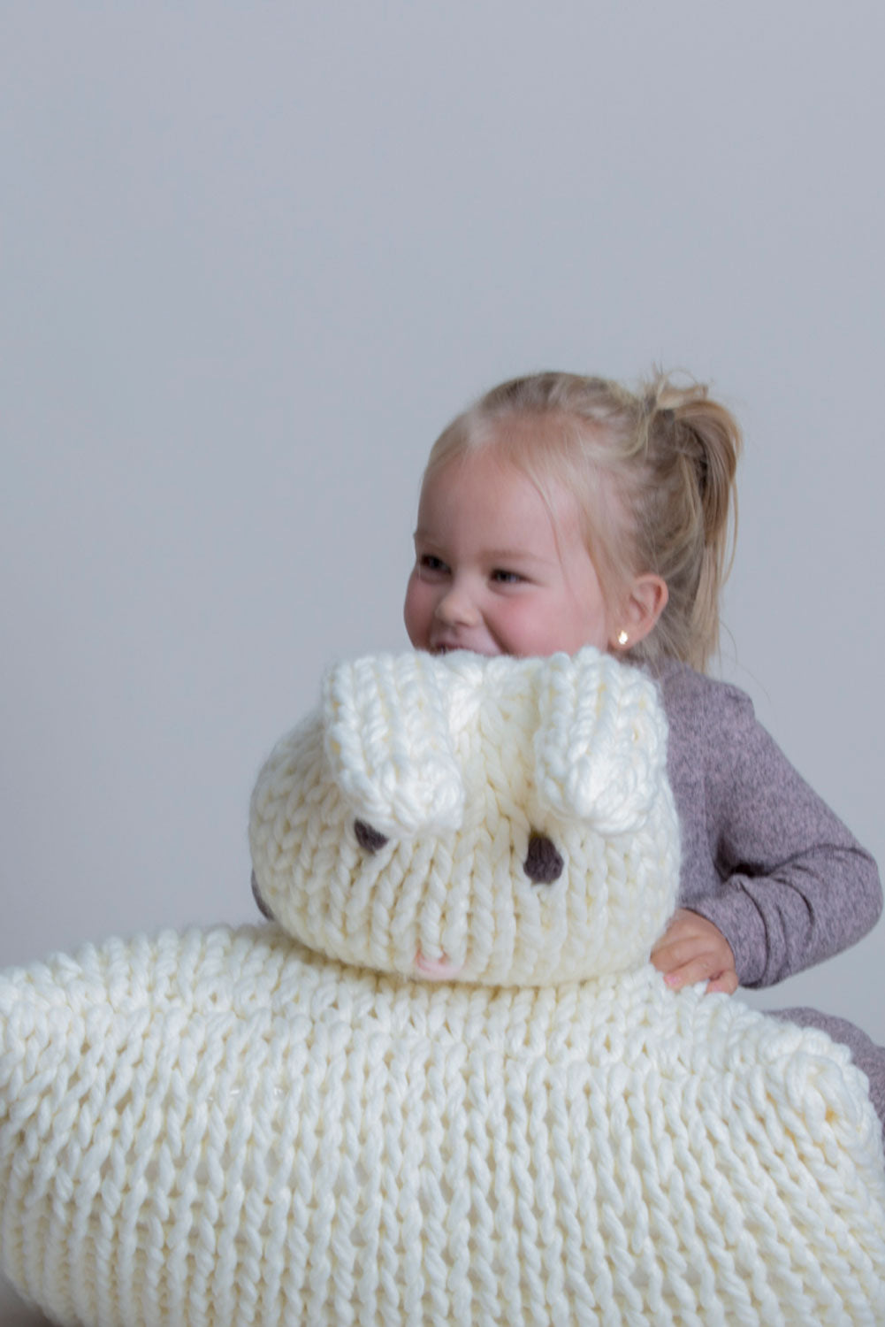 HOPPY BUNNY PILOW