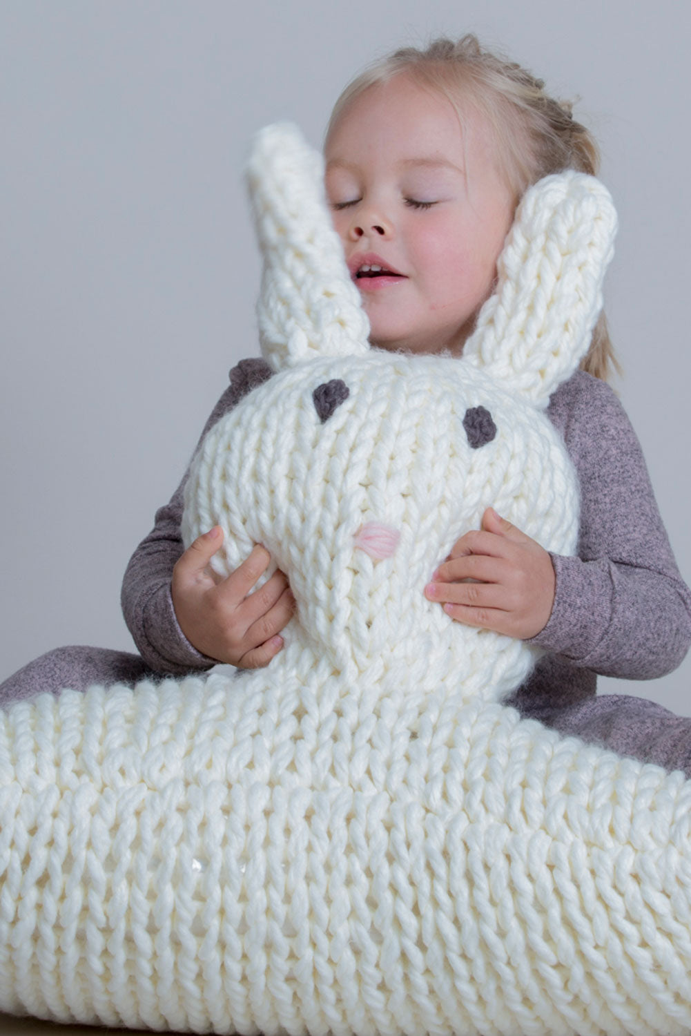 HOPPY BUNNY PILOW