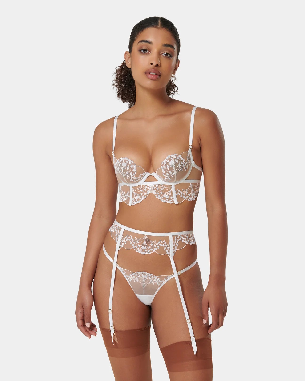 Marisa Suspender & Thong White