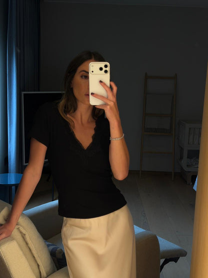 Sana Rib Knit Tee Black