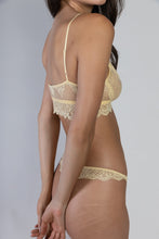 Maize Lace Set