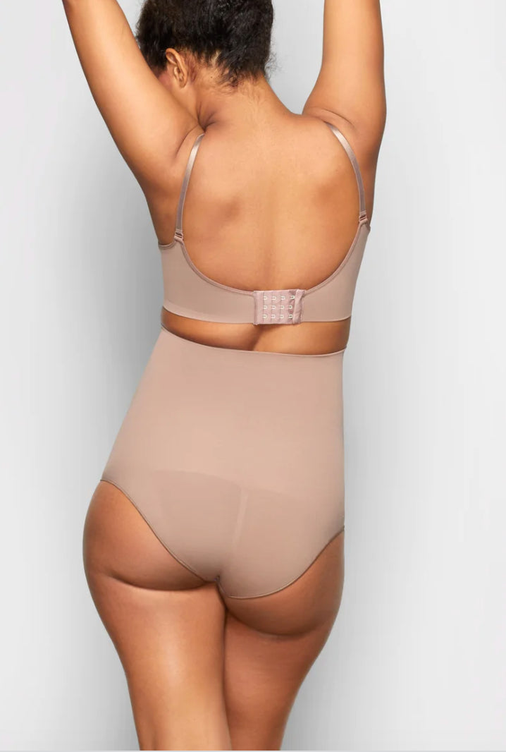 SKIMS Maternity Sculpting High Waisted Brief Nude/Clay XXS/XS NWOT Tan Size  undefined - $25 - From Jessica