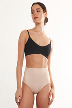 Zone Smoothing Brief Beige