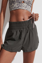 Kallin Running Short Olive
